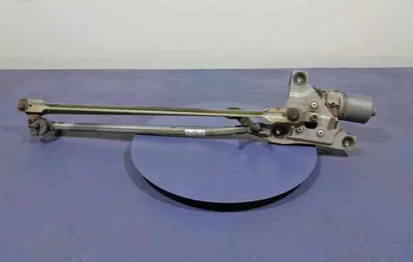 Volvo V50 Front wiper linkage and motor 31253518