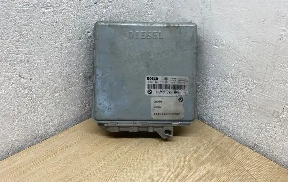 BMW 5 E39 Engine control unit/module 7785932 28RTE491 0281001373