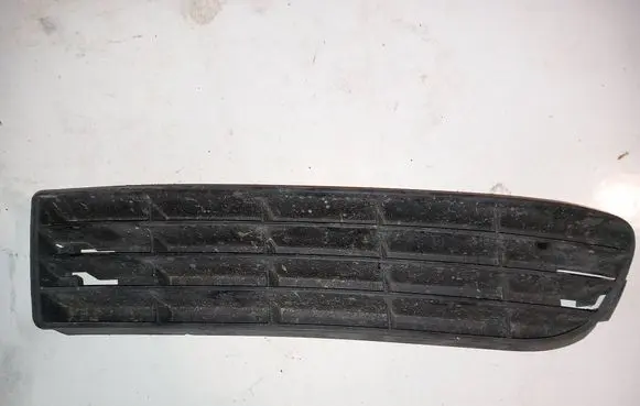 Audi A6 S6 C4 4A Front bumper lower grill 4A0807345J