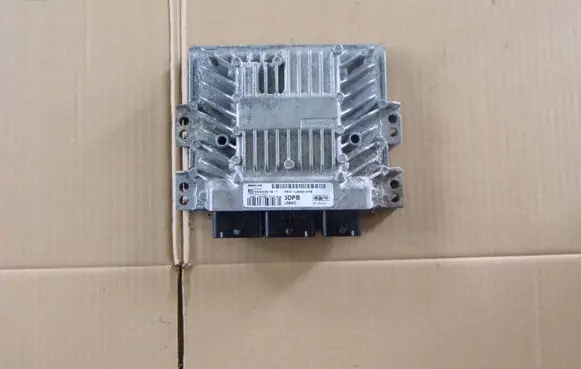 Ford Focus Engine control unit/module 7M5112A650APB