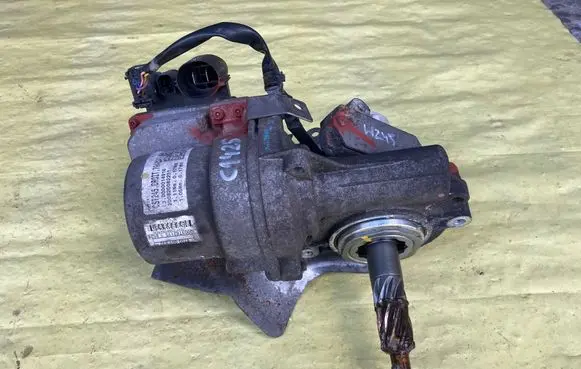 Mercedes-Benz B W245 Electric power steering pump 6700001832 Q003T62175