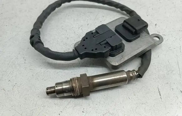 Mercedes-Benz GLC X253 C253 Lambda probe sensor A0009050008 0009050008