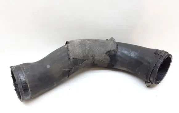 Volvo V70 Intercooler hose/pipe