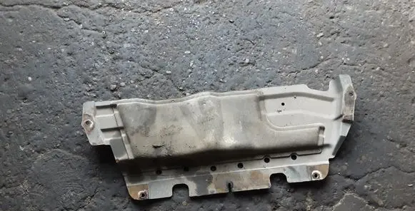 Nissan Patrol Y61 Engine splash shield/under tray 5084VB000