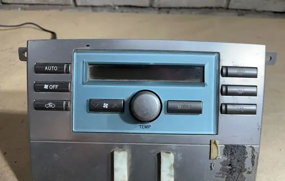 Toyota Corolla Verso E121 Climate control unit 559020F010 6C210C9J 559000f020