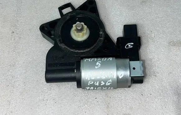 Mazda 5 Front door window regulator motor G22C5858X