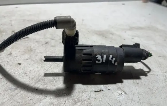Audi A3 S3 8P Windscreen/windshield washer pump 1K6955651 611049232 1671211