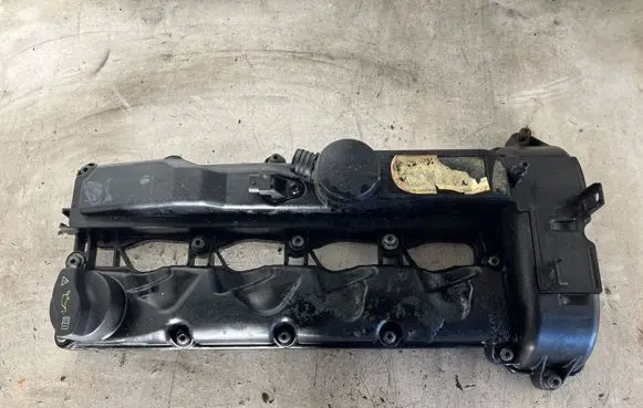 Mercedes-Benz C W204 Rocker cam cover A6510100230