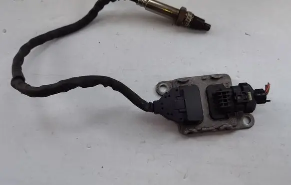 Mercedes-Benz C W205 Lambda probe sensor A0009058011 SNS1005 A3C0105750001