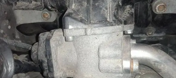 Volkswagen Golf V EGR valve 03G131501