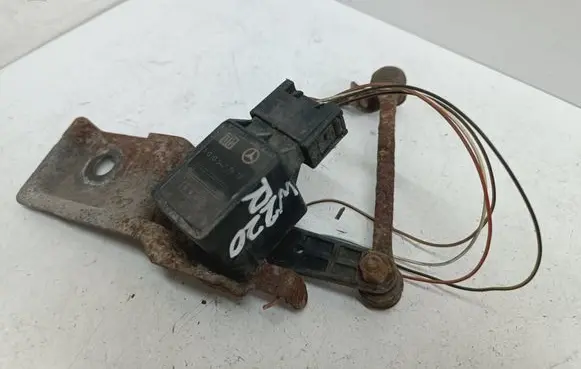 Mercedes-Benz S W220 Air suspension front height level sensor A0105427617 0105427617