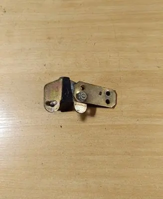 Audi 100 S4 C4 Rear door lock loop/hook striker 4A5827507A