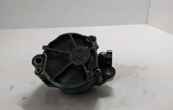 Peugeot 407 Vacuum pump D1561A