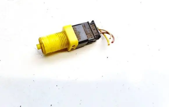Renault Megane I Brake pedal sensor switch