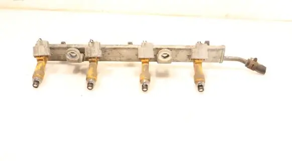 Suzuki Swift I Fuel main line pipe