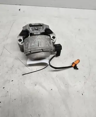 Audi A6 C7 Engine mount bracket 8K0199381