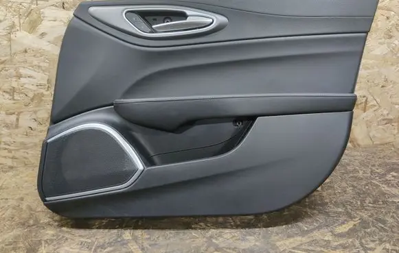 Alfa Romeo Giulia Front door card panel trim 015661307370