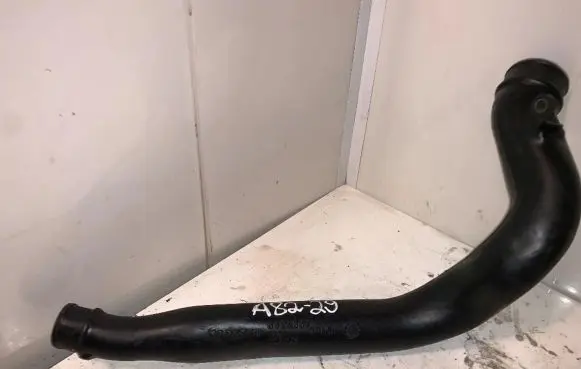 Volvo V70 Engine coolant pipe/hose 8624887 A8229