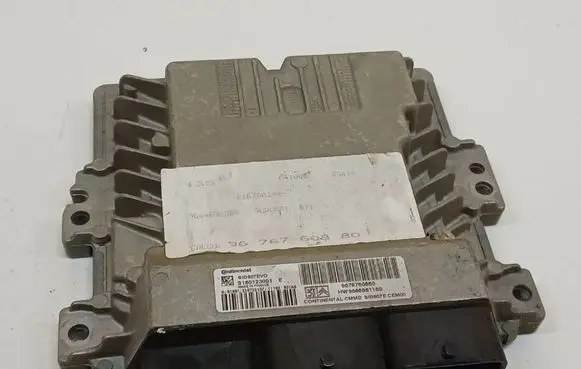 Citroen C4 II Engine control unit/module SID807EVO