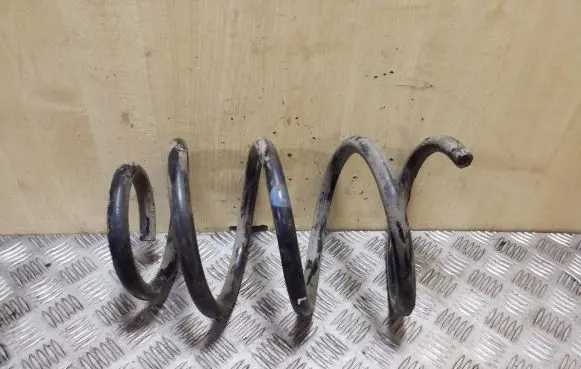 Renault Master III Front coil spring