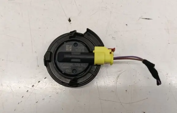 Volkswagen Golf VII Airbag deployment crash/impact sensor 5Q0959354
