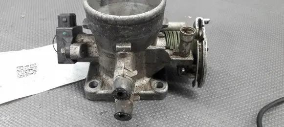 KIA Carens II Throttle body valve 35170-23000