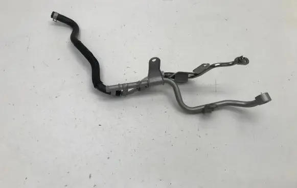 Coolant pipe/hose