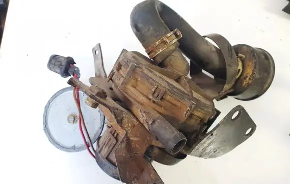 Opel Omega B1 Secondary air pump 90448806 72186017