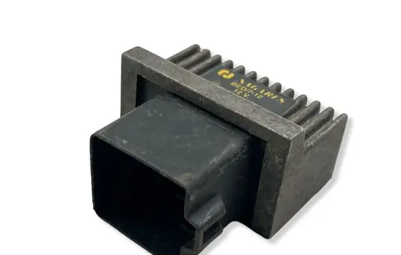 Renault Laguna II Glow plug pre-heat relay BED712 7700115078