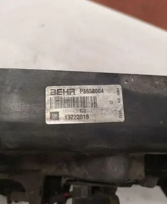 Opel Insignia A Fan set P8658004 13223018 00411130