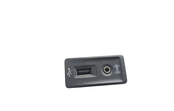Volkswagen PASSAT B8 USB socket connector 5G0035222 5Q0035724