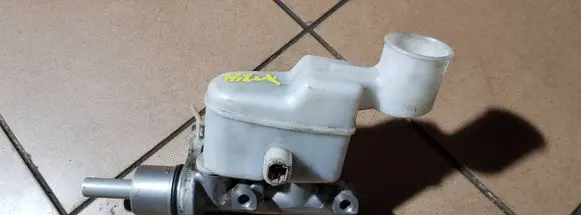 Toyota Hilux (AN10, AN20, AN30) ABS Pump