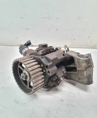 Suzuki Grand Vitara II Fuel injection high pressure pump 8200561664 6255881 0445010218