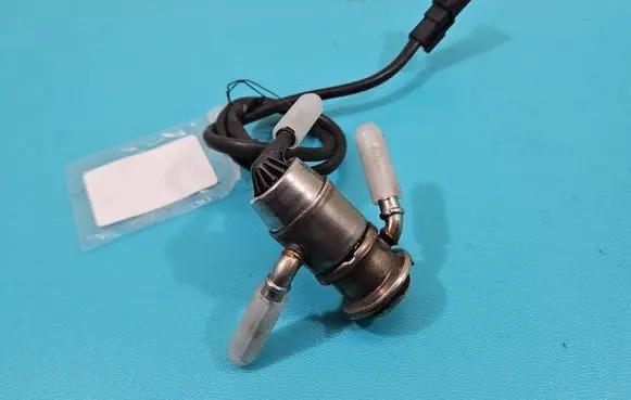 Fuel injector