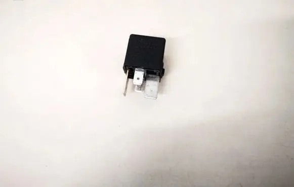 Volkswagen Touran I Other relay 1K0951253A V23134-J52-X430