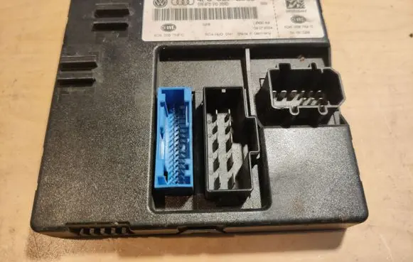 Audi A6 S6 C6 4F Comfort/convenience module 4F0907289D