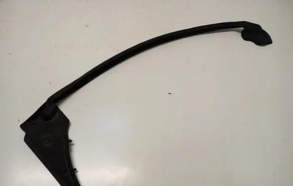 Tesla Model S Front door rubber seal 1005421-00-D