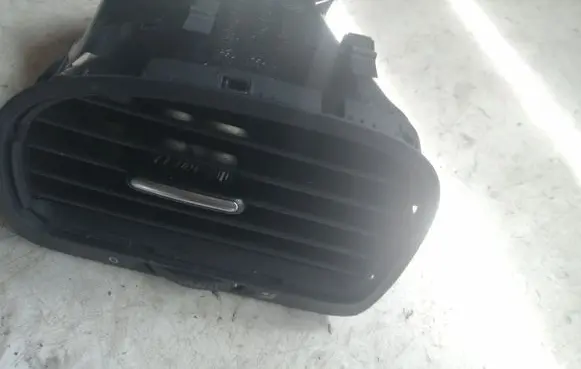 Volkswagen Golf VI Dashboard side air vent grill/cover trim 5K0819709K 5K0819709D