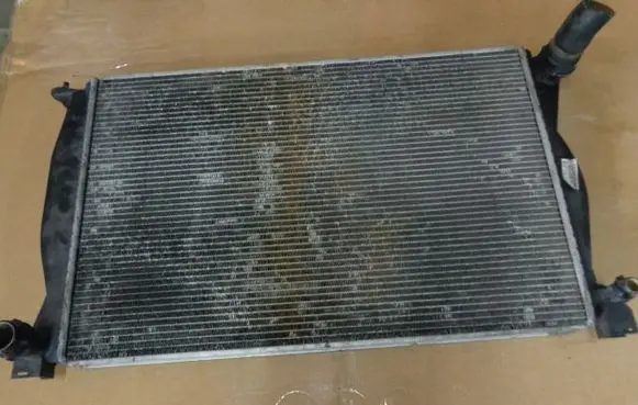 Audi A6 S6 C6 4F Coolant radiator 4F0121251N