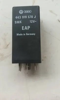 Volkswagen PASSAT B5 Other relay 443919578J