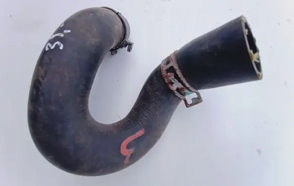 Toyota Avensis T270 Engine coolant pipe/hose 165720X020B