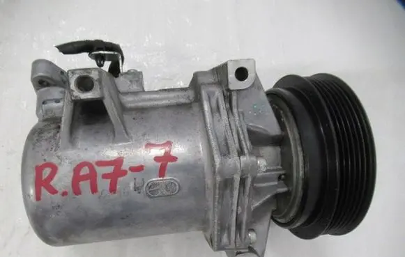 Nissan Pulsar Air conditioning (A/C) compressor (pump) 926003VC6B