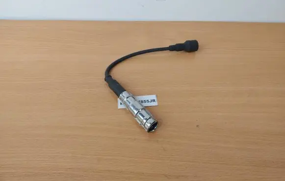Volkswagen PASSAT B4 Ignition plug leads NGK OE