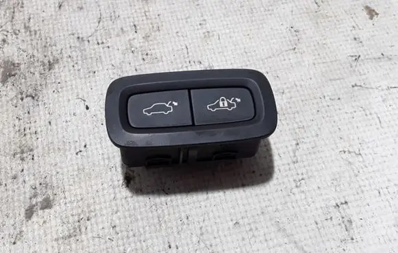 Volvo XC90 Tailgate opening switch 31674801