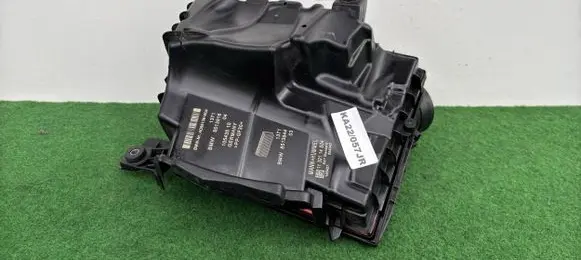 BMW 2 F45 Air filter box 8513916
