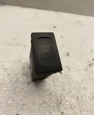 Volkswagen PASSAT B5 Windscreen/window heater switch 3B0959621B