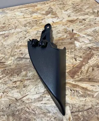 Audi Q8 Front door glass trim molding 4M8867367A
