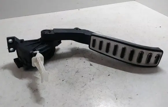 Porsche Cayenne (9PA) Accelerator throttle pedal 7L0723507