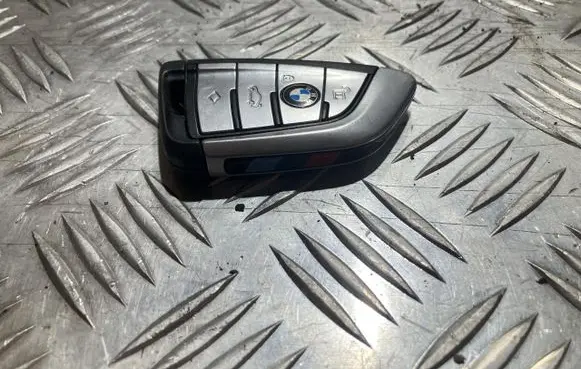 BMW 5 G30 G31 G38 Ignition key/card TM29349