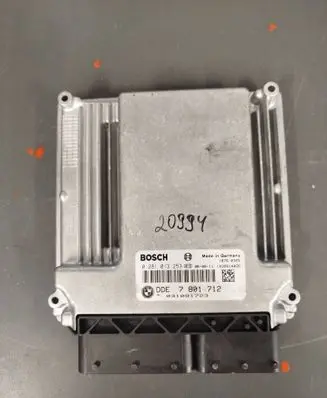 BMW 5 E39 Engine control unit/module 7801712 0281013253